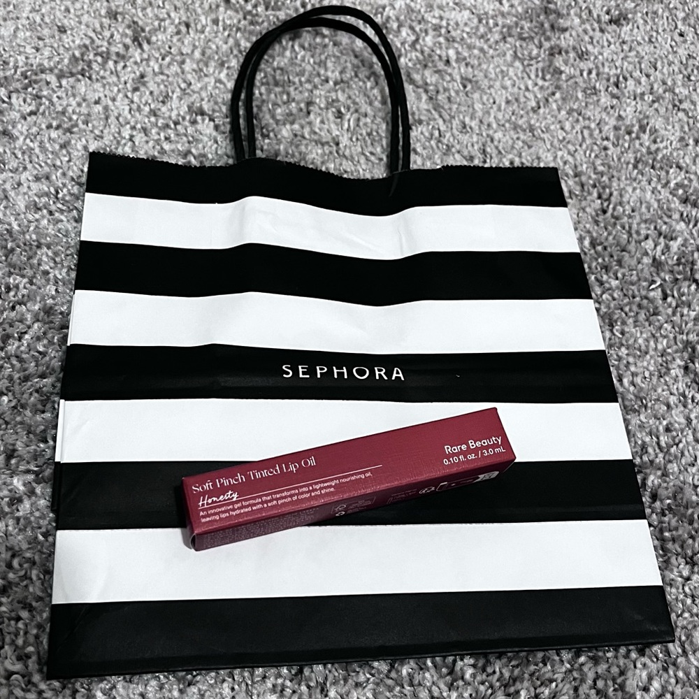 BNIB Rare Beauty Soft Pinch Lip Oil in Honesty